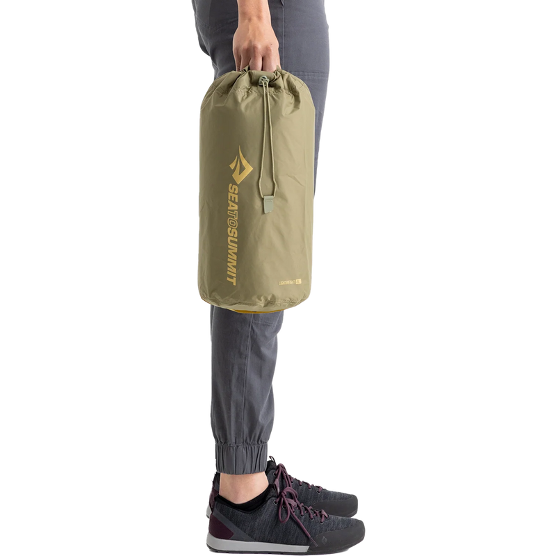 Lightweight Stuff Sack 8L, Sea to Summit Lightweight Stuff Sack 8L carry