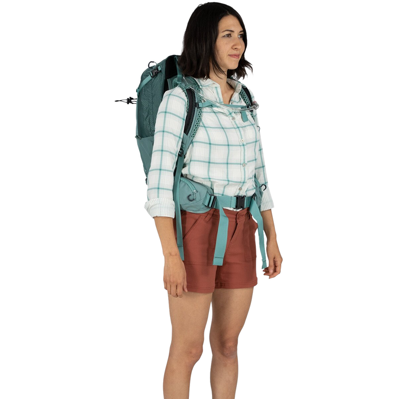 Women's Mira 22, Osprey Women's Mira 22 on model front