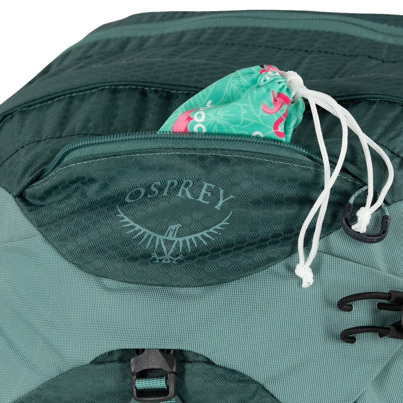 Women's Mira 22, Osprey Women's Mira 22 top zipper